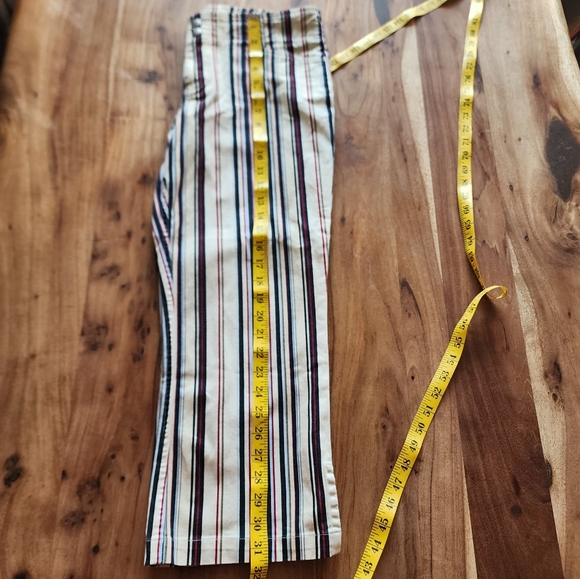 Wardrobe essential fitted capris, striped pants, size 9/10 - Picture 8 of 9